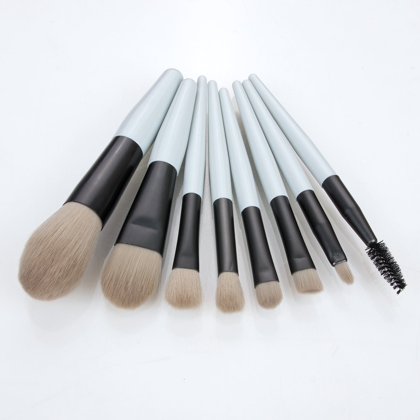 Nongying 8 mini Morandi color makeup brush sets, soft bristles, plastic handle, portable beauty tools in stock