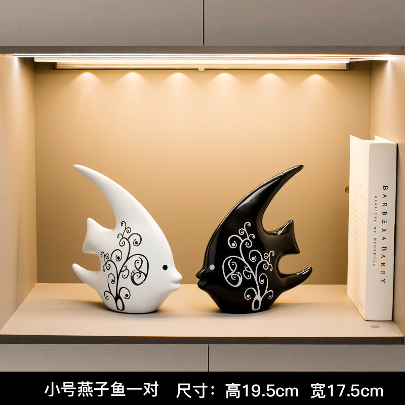Ornament Home Decoration Living Room Wine Cabinet TV Cabinet Decoration Marriage A Pair of Creative Abstract Craft Ceramic Decorations